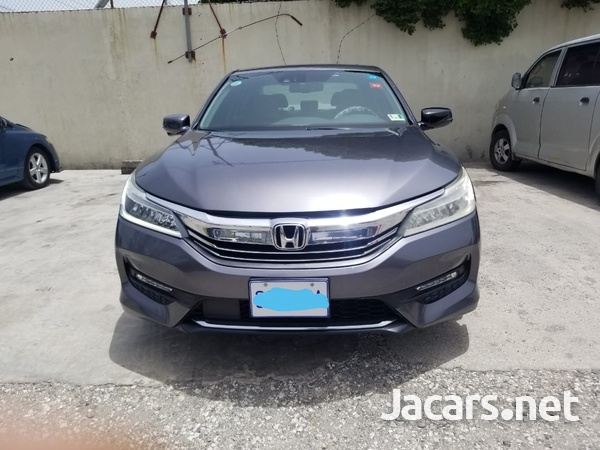 Honda Accord 2,0L 2017-1