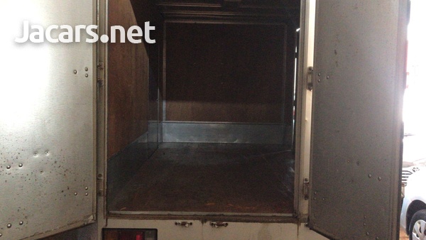 2007 Isuzu Box Truck-5