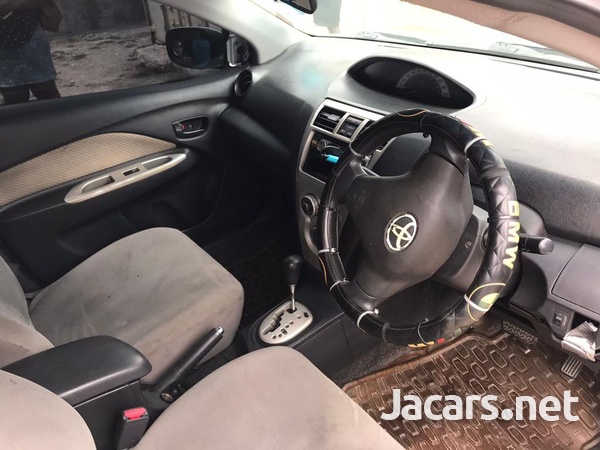 Toyota Yaris 1,3L 2007-5