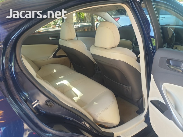 Lexus IS 2,5L 2012-3