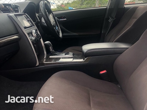 Toyota Mark X 2,5L 2013-9