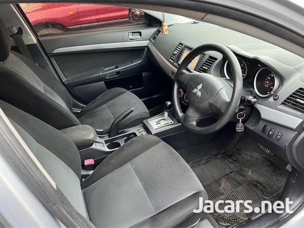Mitsubishi Galant Fortis 2,0L 2011-6