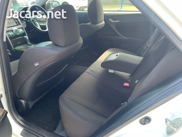 Toyota Mark X 2,5L 2016-8