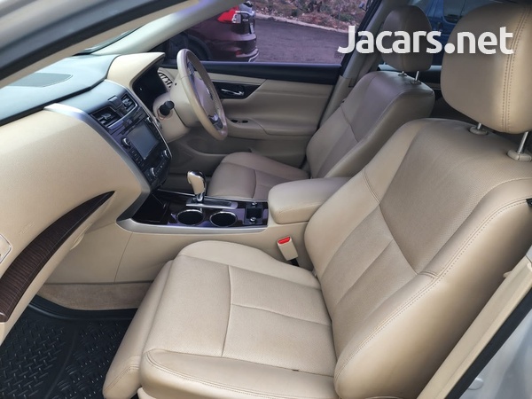 Nissan Teana 2,5L 2014-5