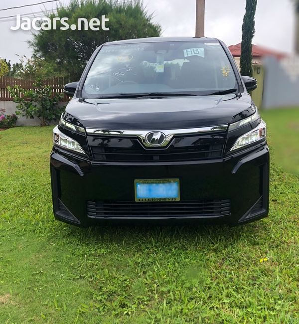 Toyota Voxy 2,0L 2017-2