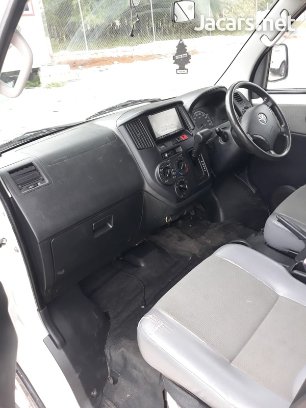 Toyota Town Ace 1,8L 2013-5