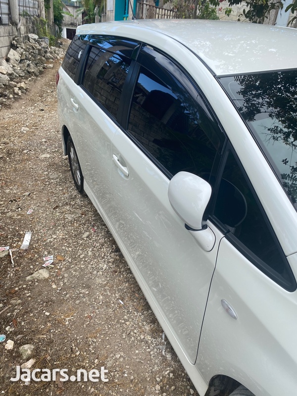 Toyota Wish 1,8L 2011-3