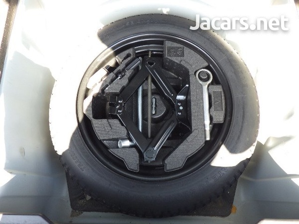 Subaru Legacy 2,0L 2013-7