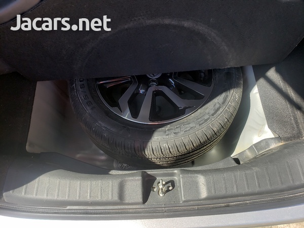 Honda Fit 1,3L 2016-13
