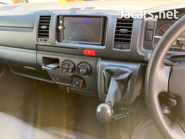 Toyota Hiace 3,0L 2016-15