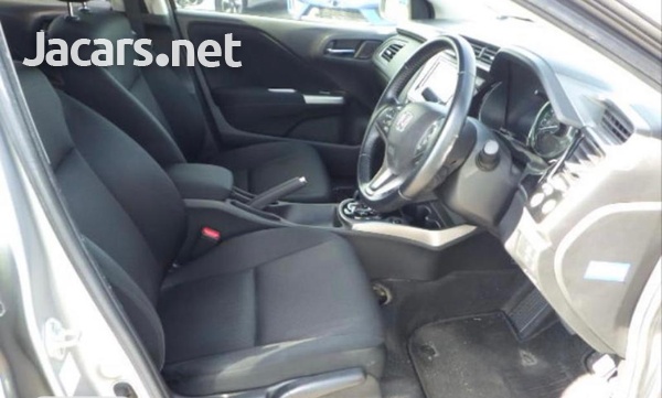 Honda Grace 1,5L 2017-7
