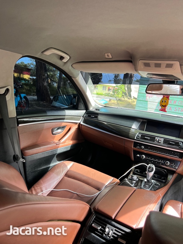 BMW 5-Series 2,8L 2012-10