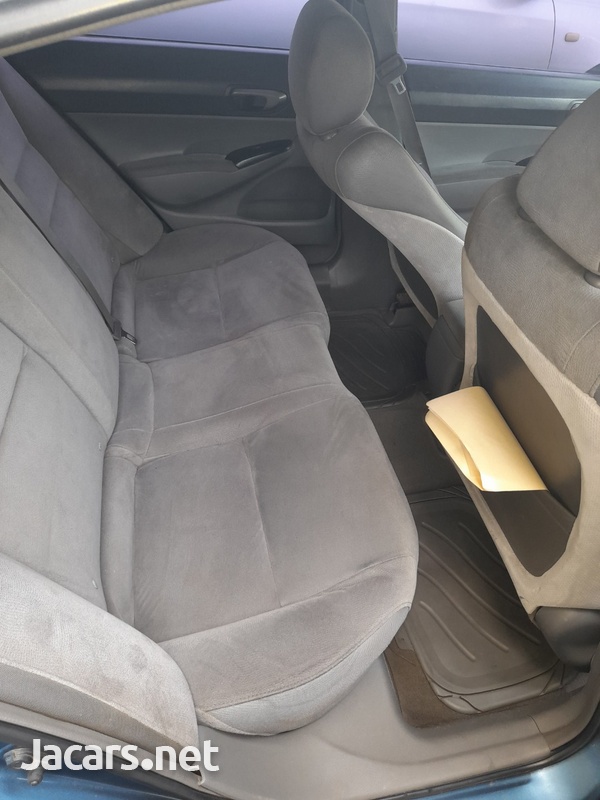 Honda Civic 1,8L 2007-3