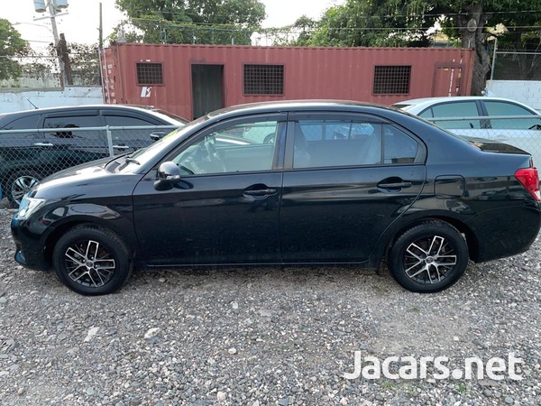 Toyota Axio 1,5L 2014-3