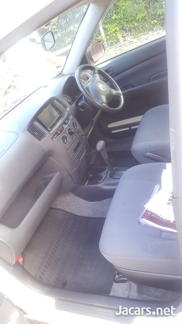 Toyota Succeed 1,5L 2013-4