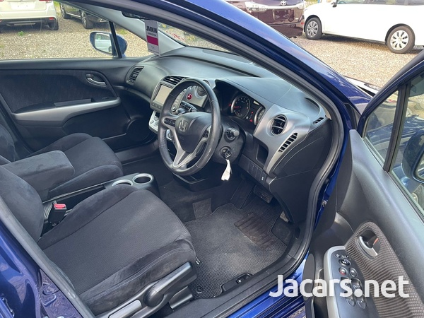 Honda Stream 1,8L 2013-8
