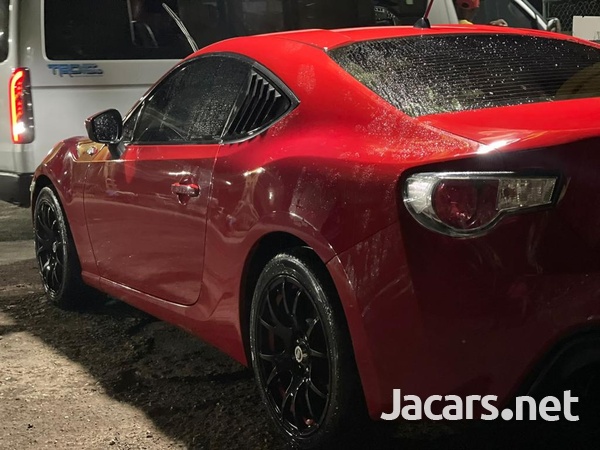 Toyota GT86 2,5L 2012-1