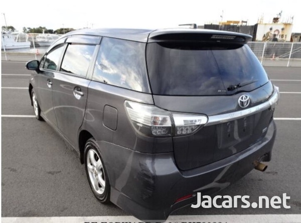 Toyota Wish 1,8L 2013-3