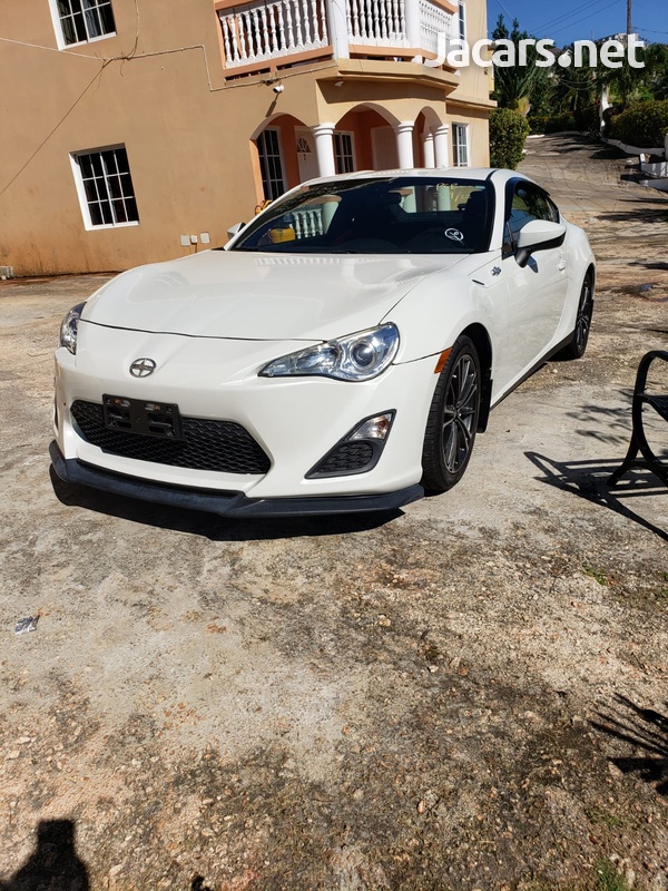 Toyota Scion 1,5L 2015-1