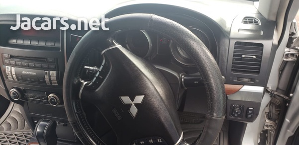 Mitsubishi Pajero 2,5L 2008-5