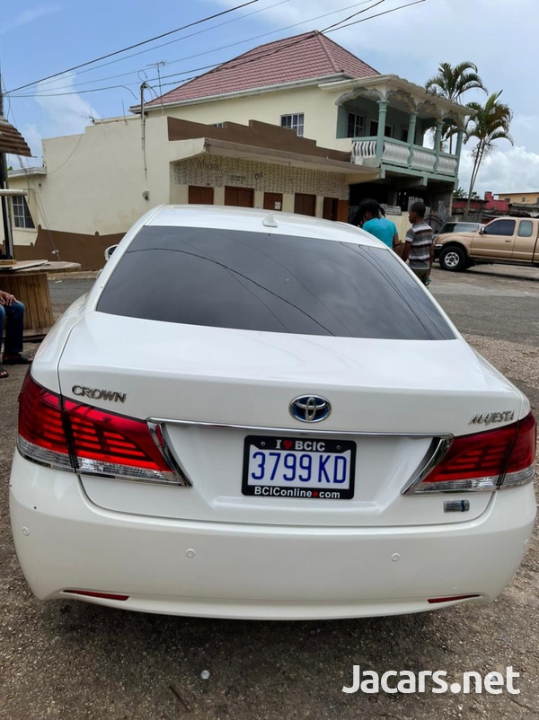 Toyota Crown 3,5L 2014-6