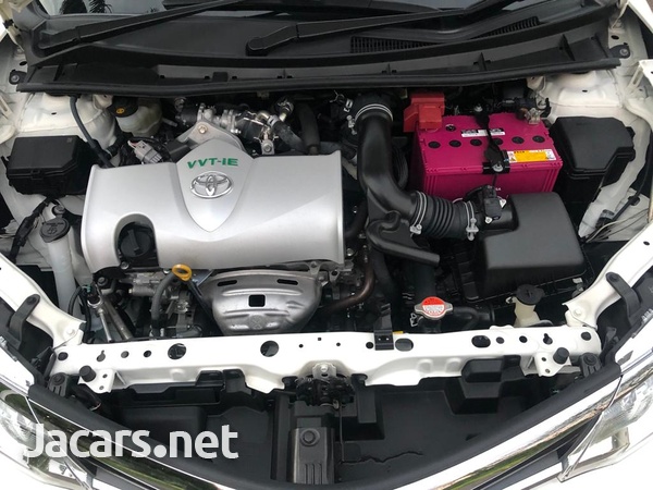 Toyota Fielder 1,6L 2016-9