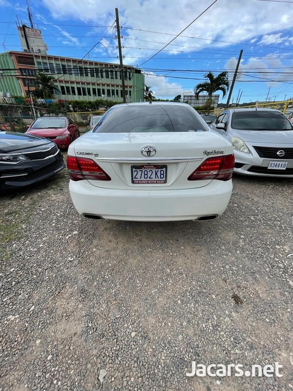 Toyota Crown 3,5L 2011-6