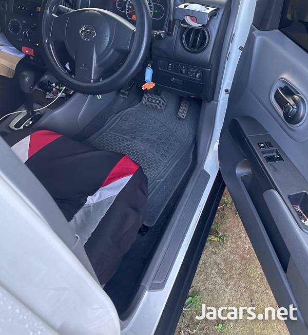 Nissan AD Wagon 1,6L 2015-1