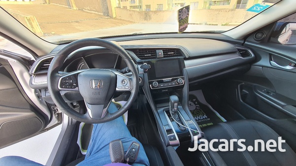 Honda Civic 2,0L 2018-4