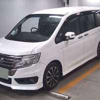 2013 Honda Stepwagon Spada 2013 Honda Stepwagon Spada