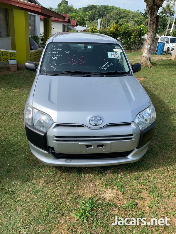 Toyota Probox 1,5L 2016-6