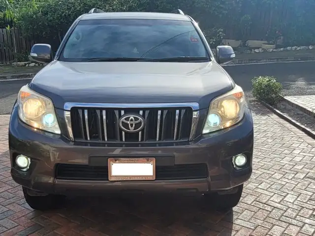 Toyota Prado Land Cruiser, Saint James