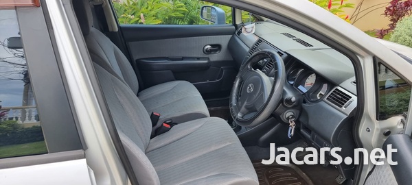 Nissan Tiida 1,5L 2009-6