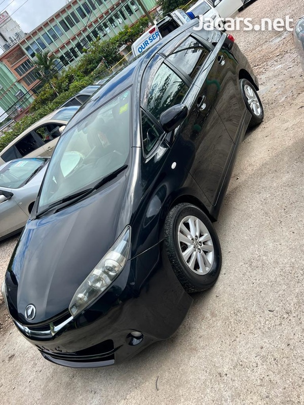 Toyota Wish 1,8L 2012-2