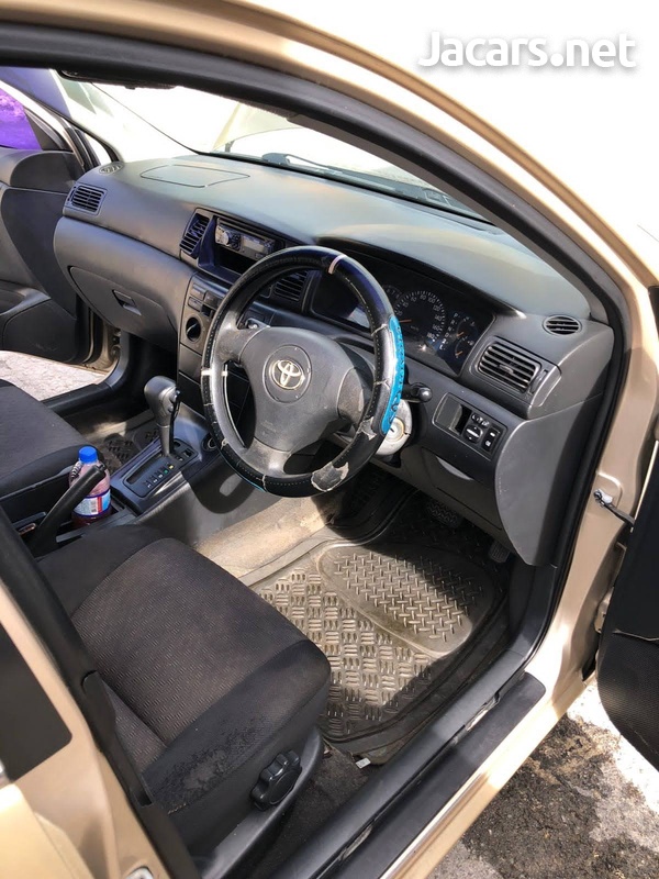 Toyota Allex 1,5L 2004-3