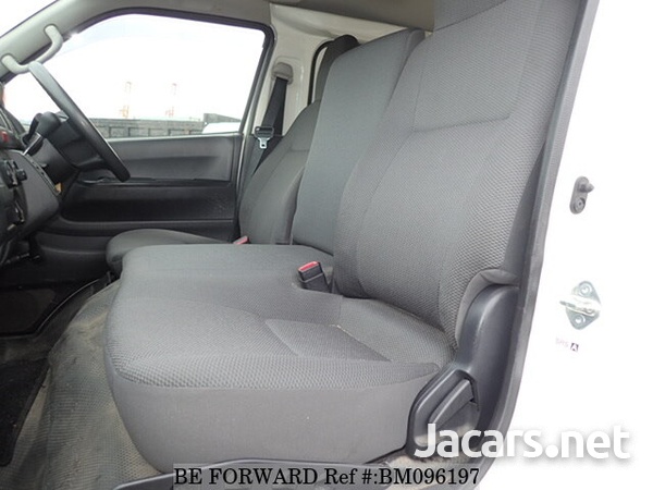 Toyota Hiace 3,0L 2017-10