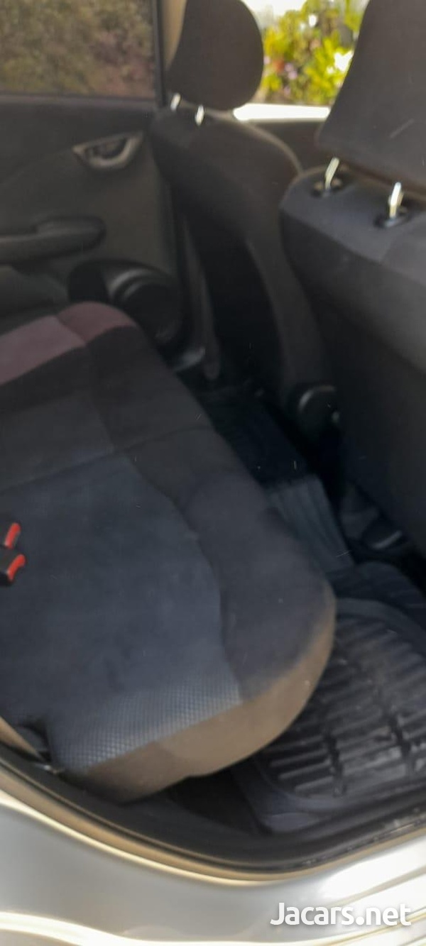 Honda Fit 1,4L 2013-8