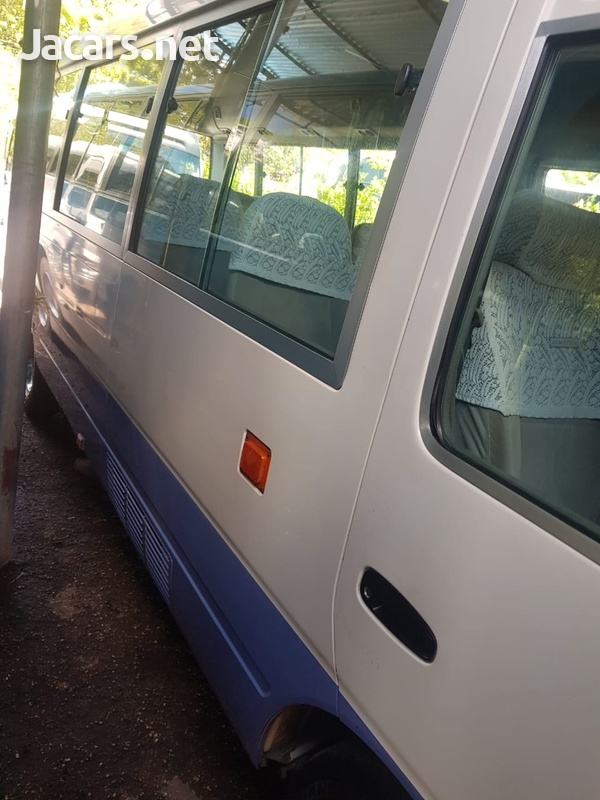 2009 Toyota Hino-3