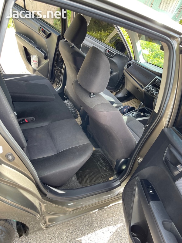 Toyota Fielder 1,5L 2013-6