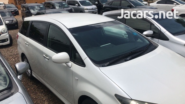Toyota Wish 1,8L 2012-6