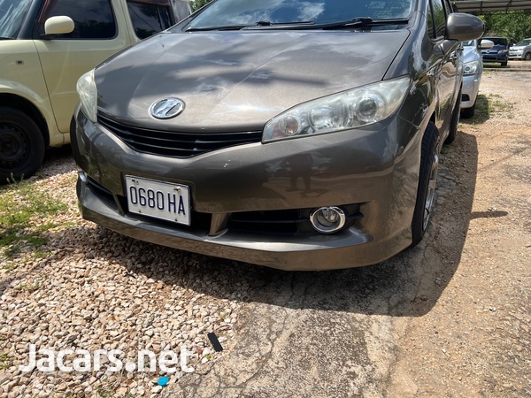 Toyota Wish 1,8L 2010-5