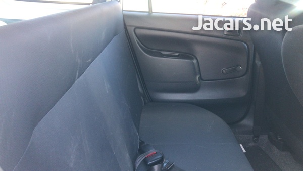 Toyota Probox 1,5L 2017-8