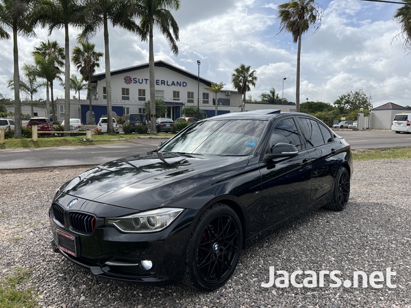 BMW 3-Series 2,0L 2013-1