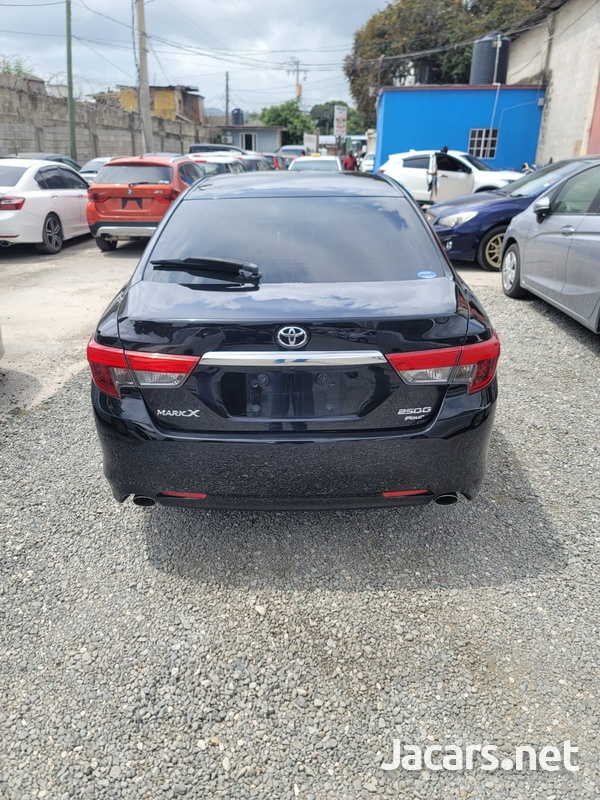 Toyota Mark X 2,5L 2013-4