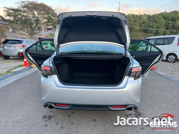 Toyota Mark X 2,5L 2017-8