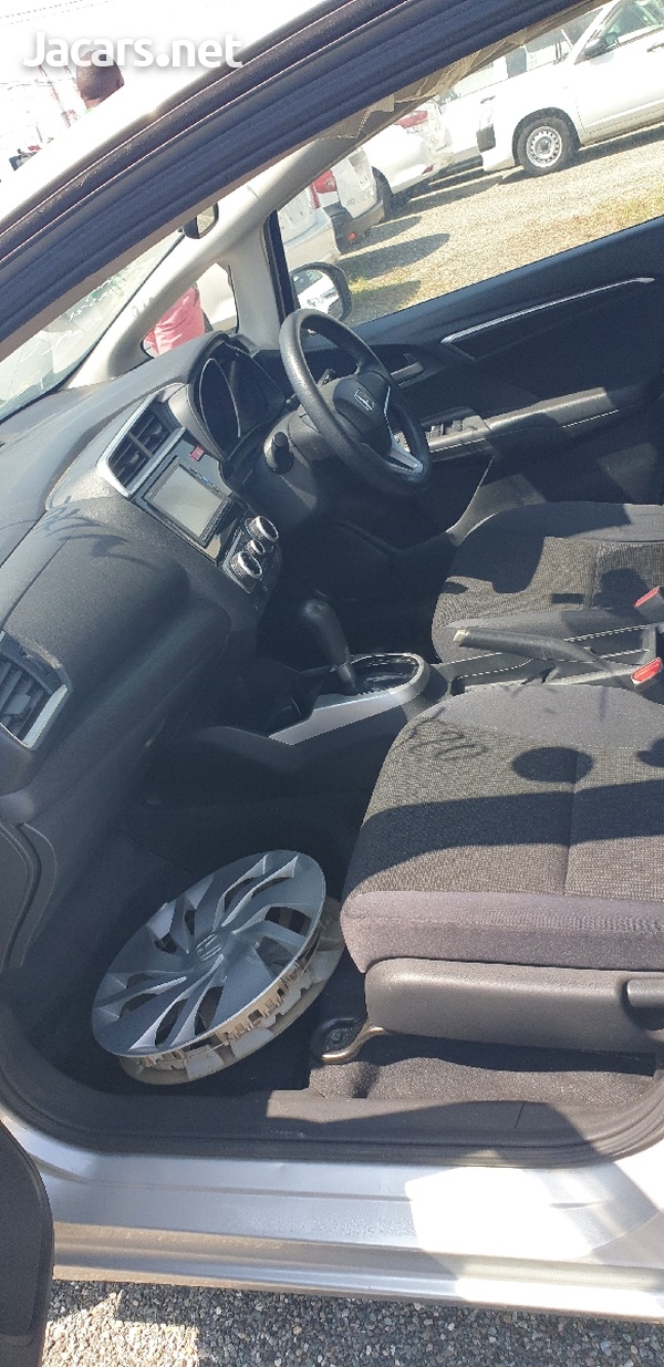 Honda Fit 1,3L 2015-6