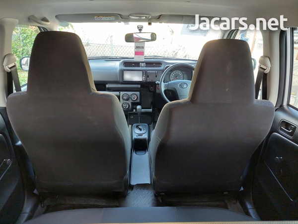 Toyota Probox 1,5L 2017-11