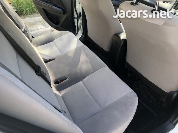 Toyota Axio 1,5L 2015-5