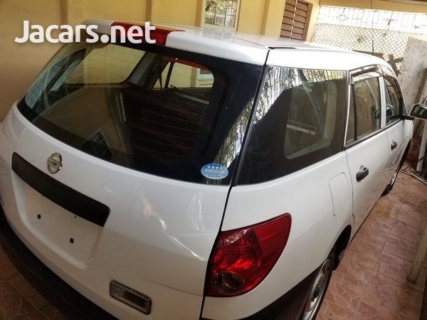 Nissan AD Wagon 1,5L 2016-4