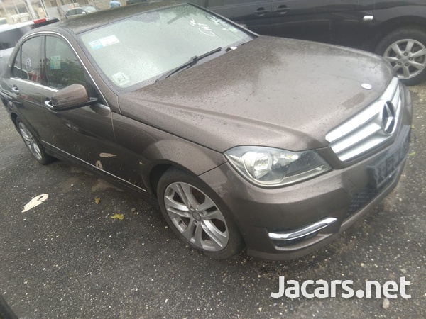 Mercedes-Benz C-Class 1,8L 2013-3